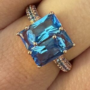 Bomb Party Rose Gold Ring Size 7 Blue Topaz Stone Women's Jewelry